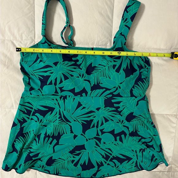 Land’s End Flutter Tankini - Picture 4 of 6